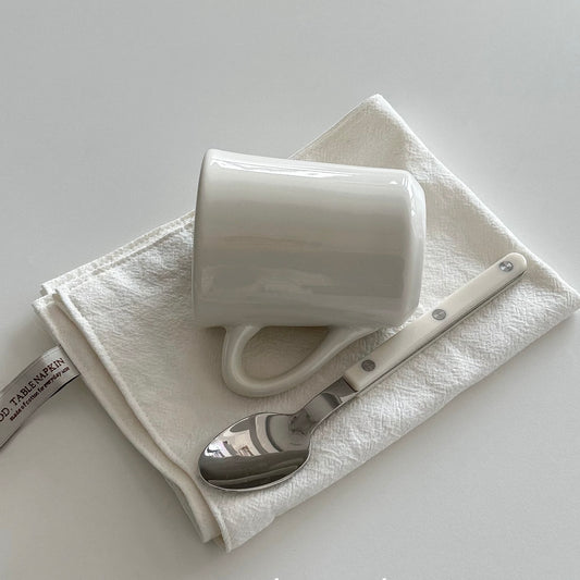 {{ product.title }} - {{ shop.name }}