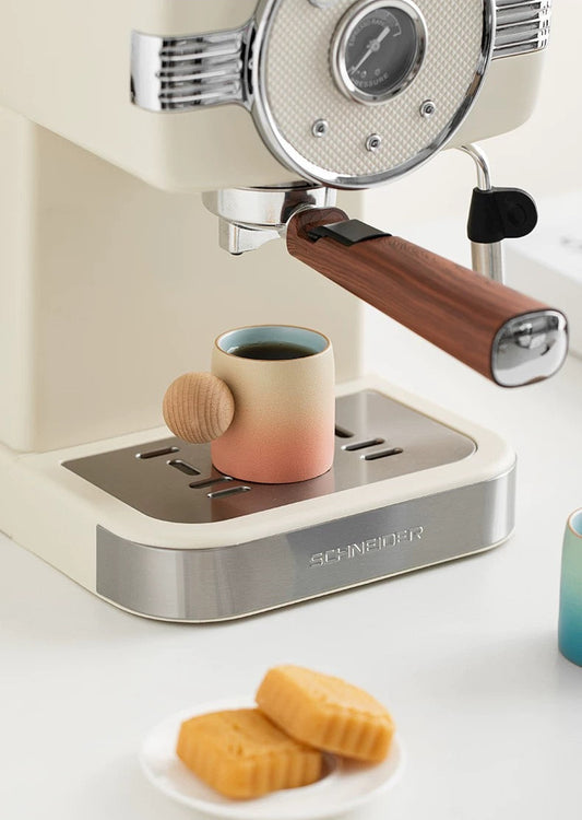 {{ product.title }} - {{ shop.name }}