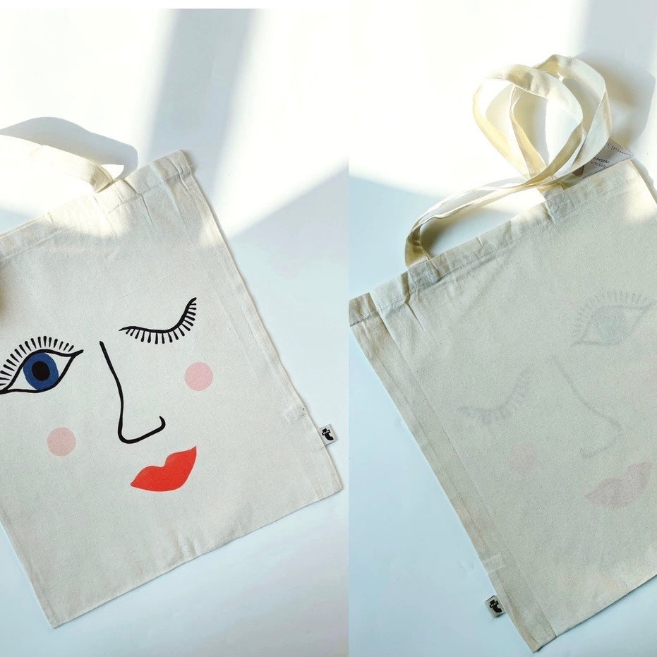 {{ product.title }} - {{ shop.name }}