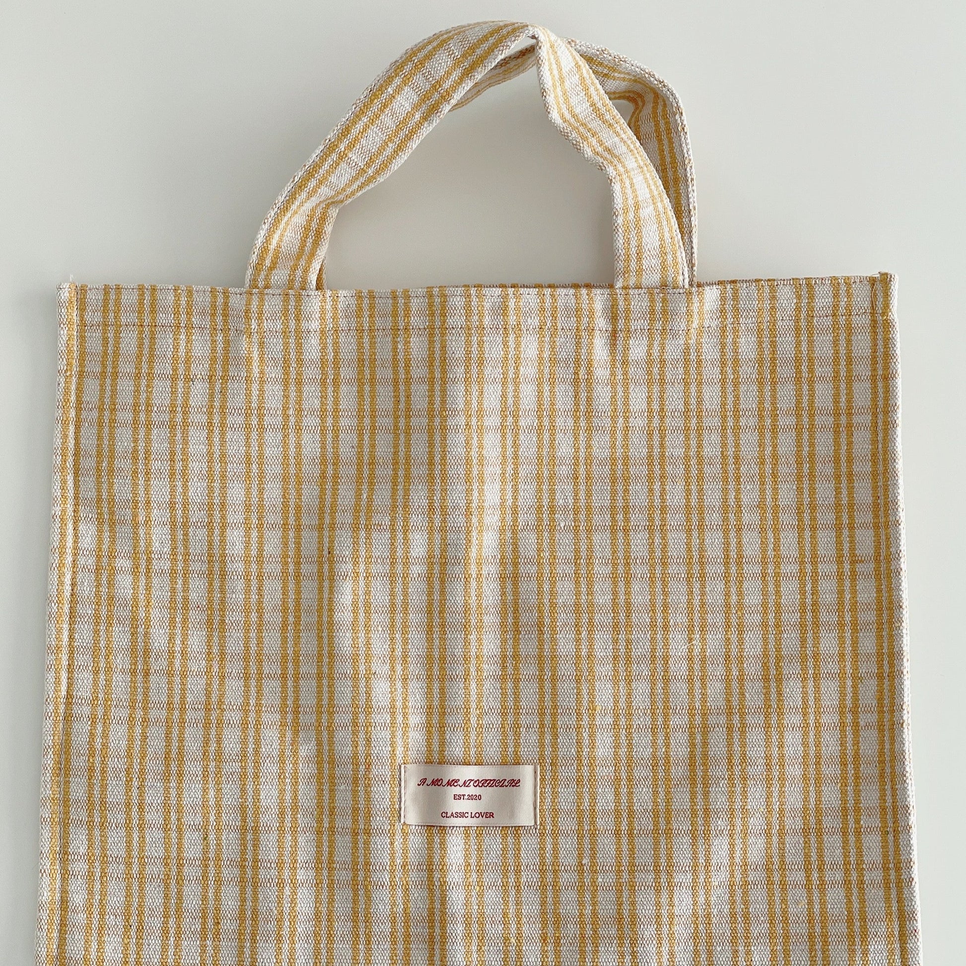 {{ product.title }} - {{ shop.name }}