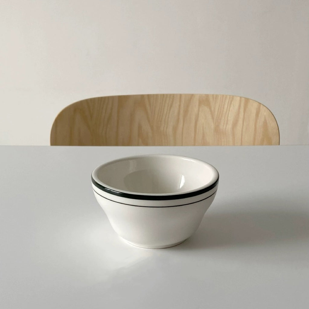 {{ product.title }} - {{ shop.name }}