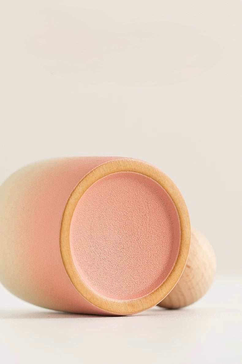 {{ product.title }} - {{ shop.name }}