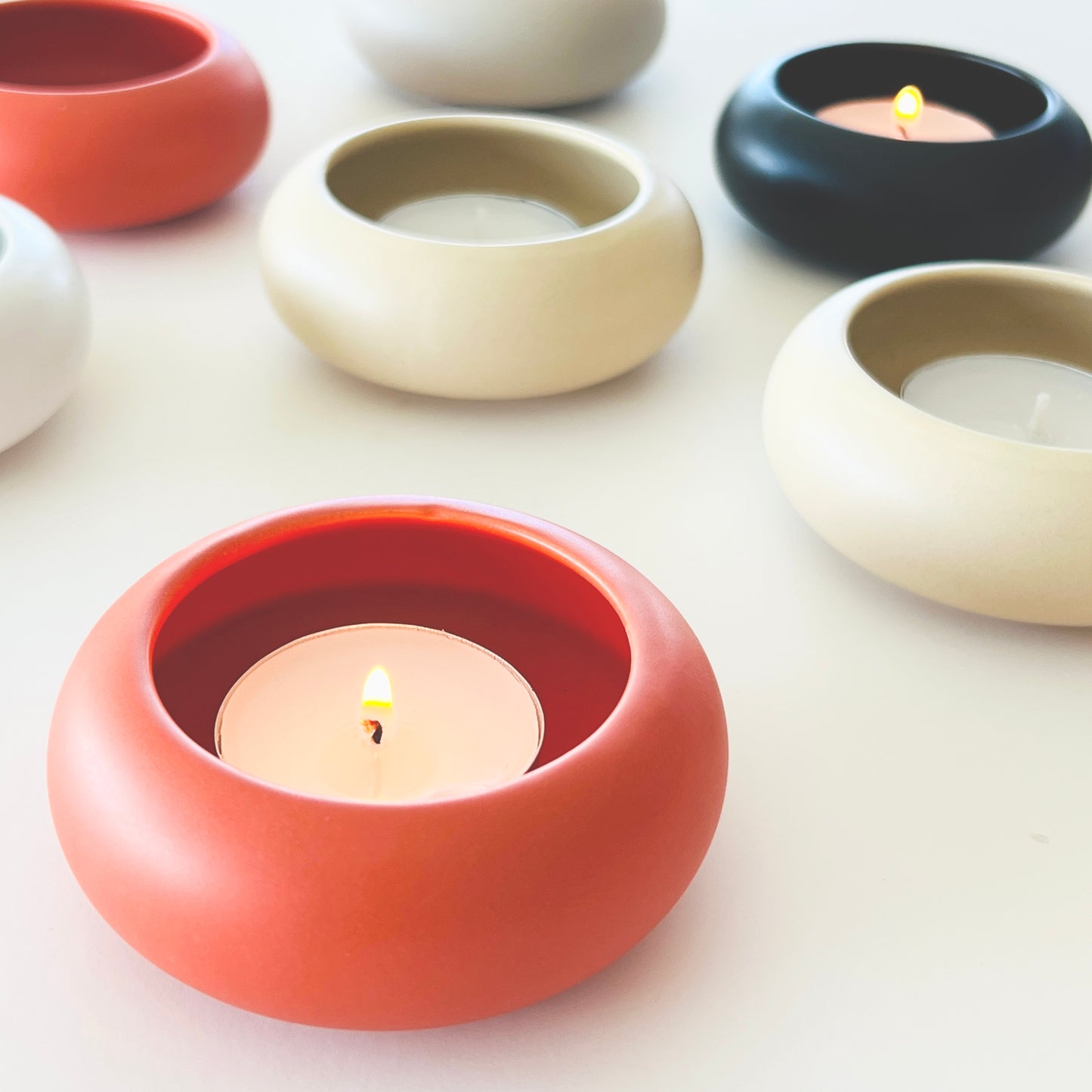 {{ product.title }} - {{ shop.name }}