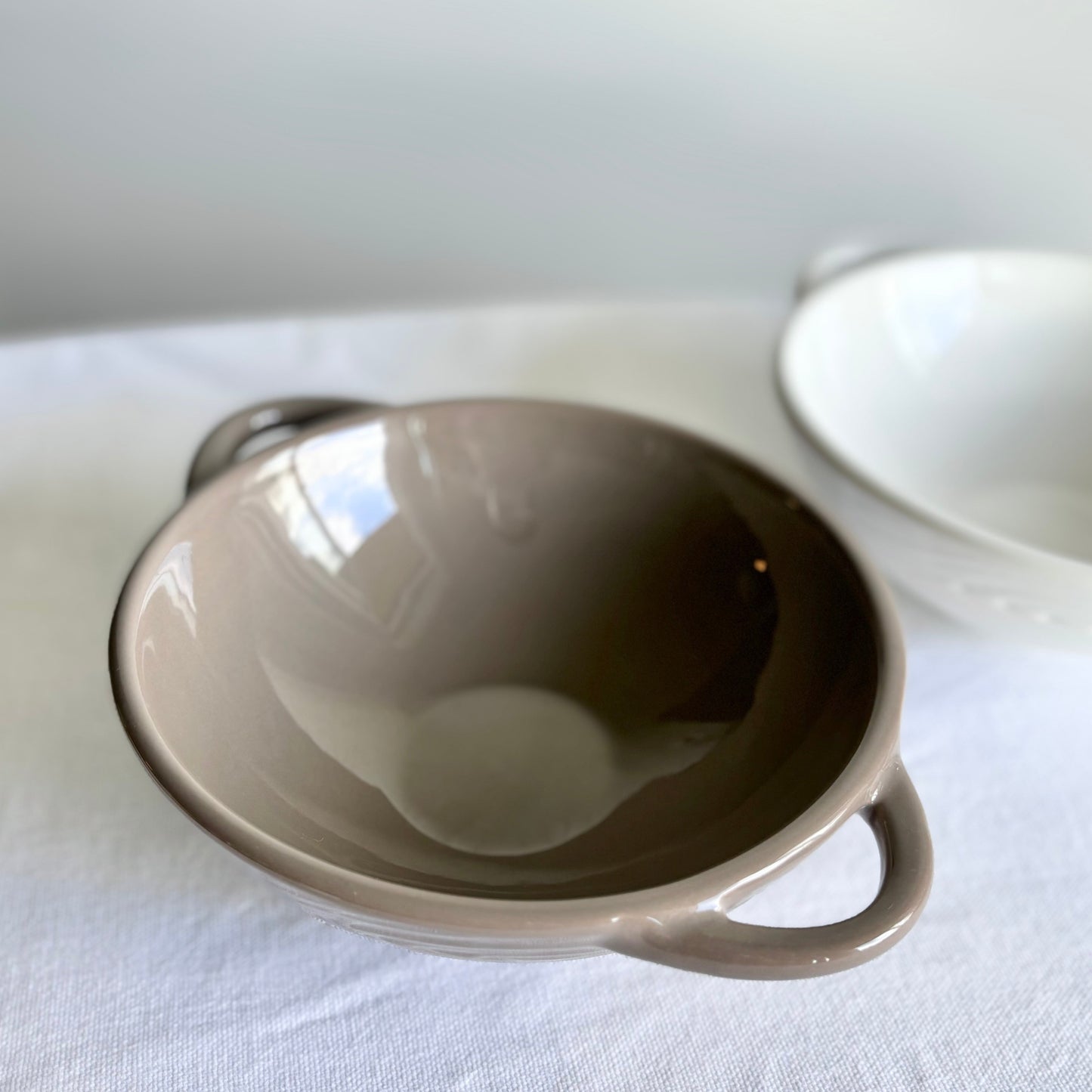 {{ product.title }} - {{ shop.name }}