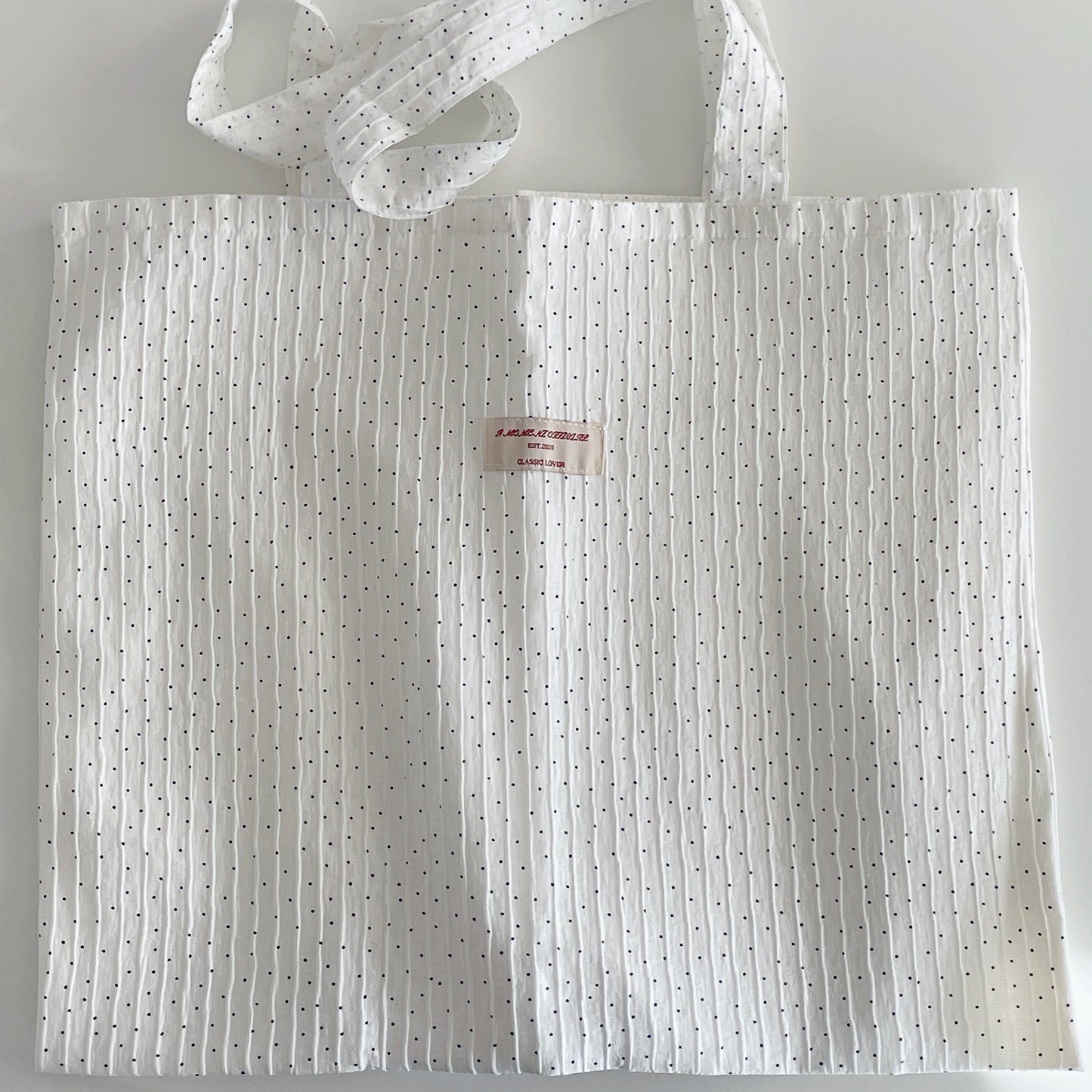 {{ product.title }} - {{ shop.name }}