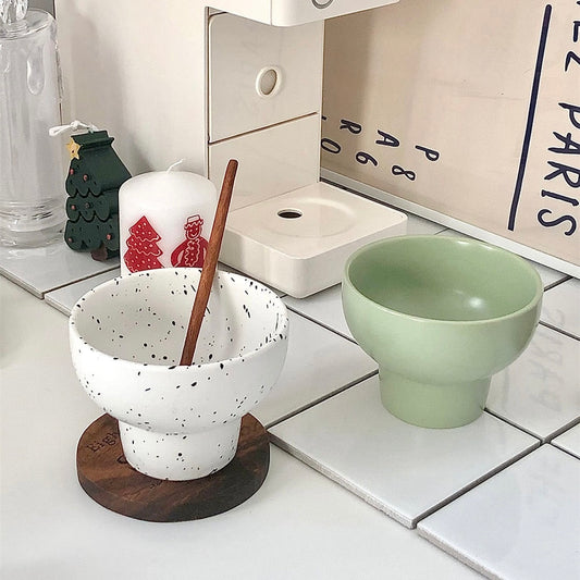 {{ product.title }} - {{ shop.name }}