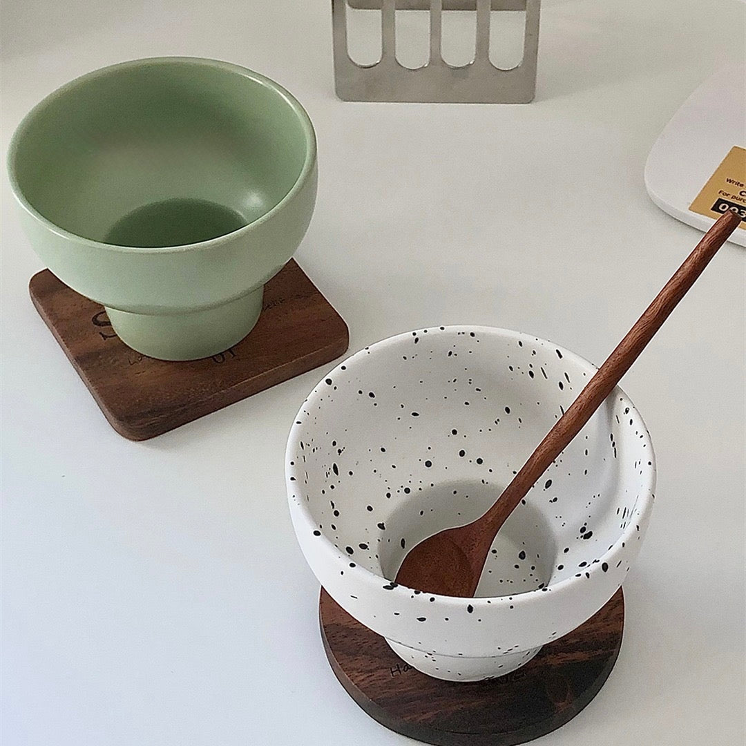 {{ product.title }} - {{ shop.name }}