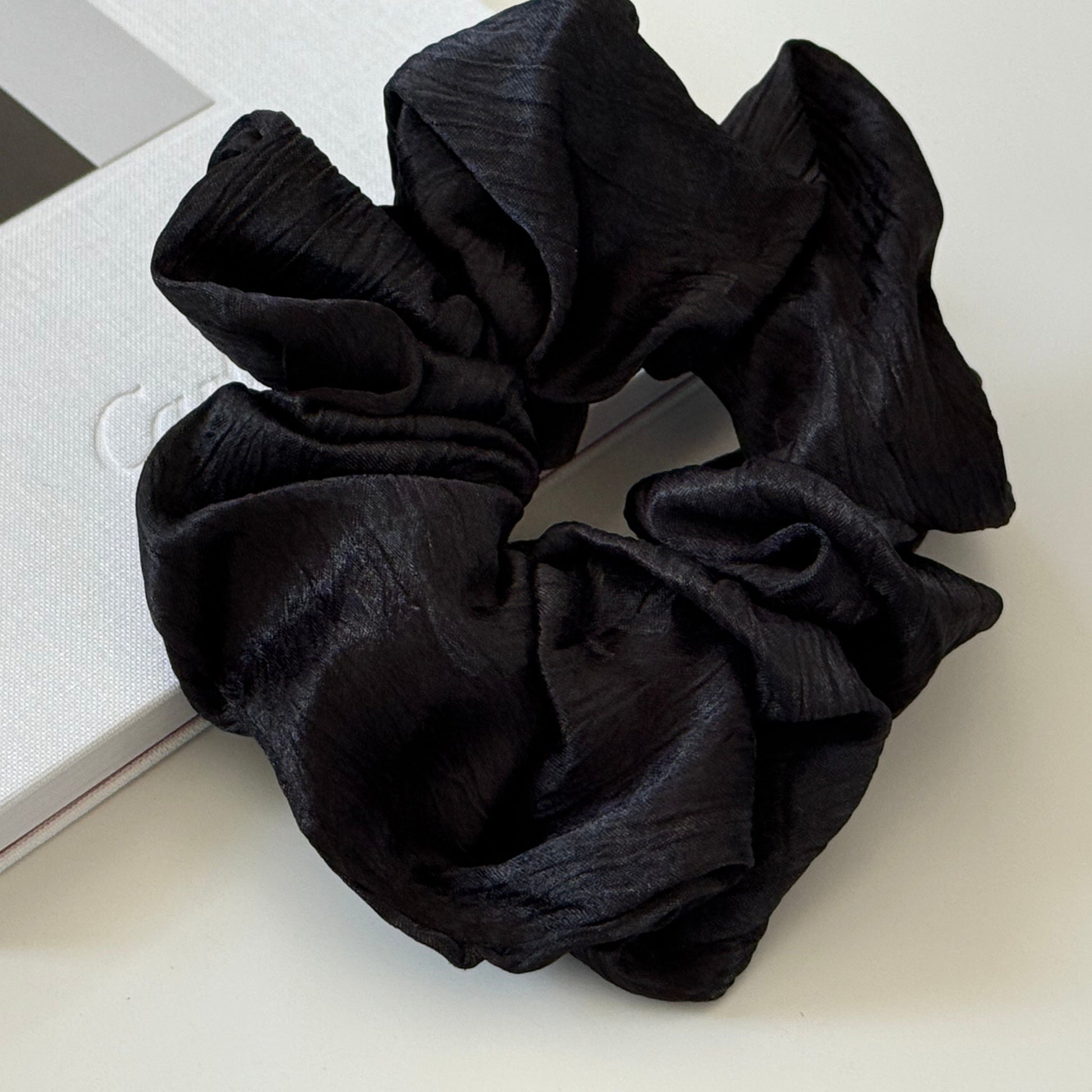 {{ product.title }} - {{ shop.name }}