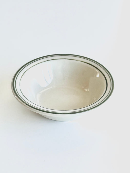 {{ product.title }} - {{ shop.name }}