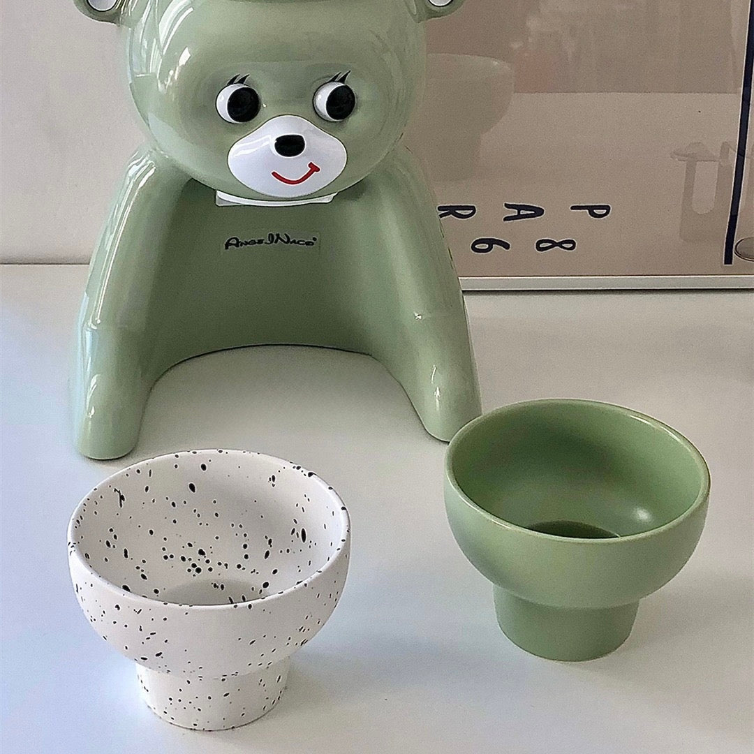{{ product.title }} - {{ shop.name }}