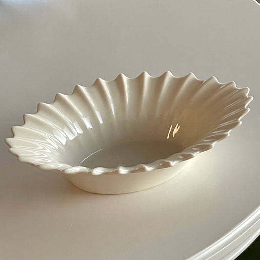 {{ product.title }} - {{ shop.name }}