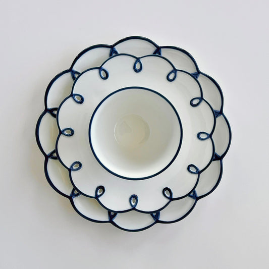 {{ product.title }} - {{ shop.name }}