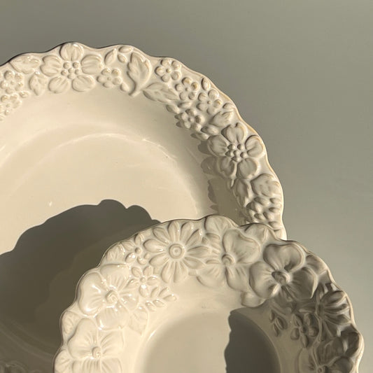 {{ product.title }} - {{ shop.name }}