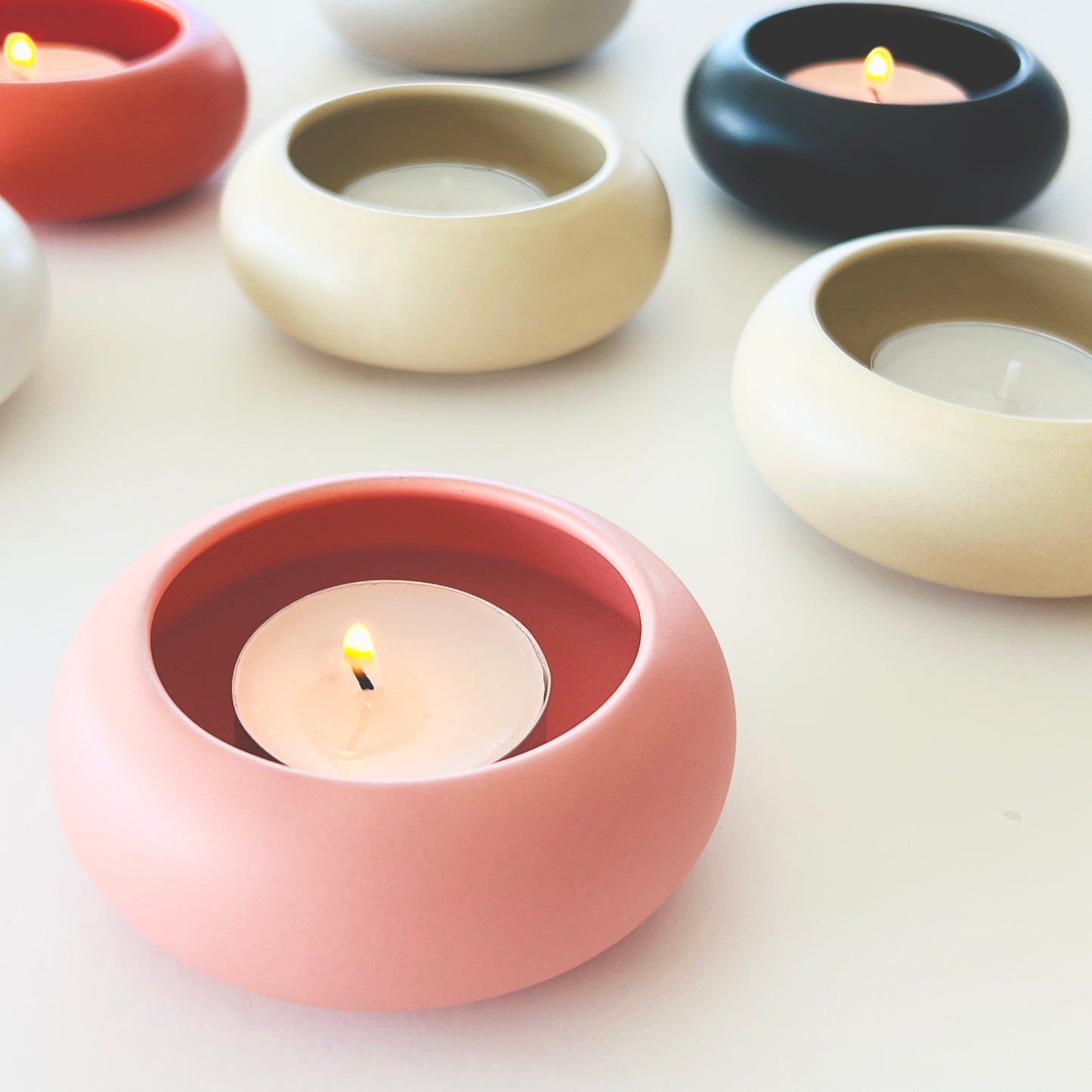 {{ product.title }} - {{ shop.name }}
