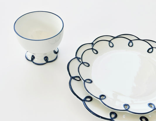{{ product.title }} - {{ shop.name }}
