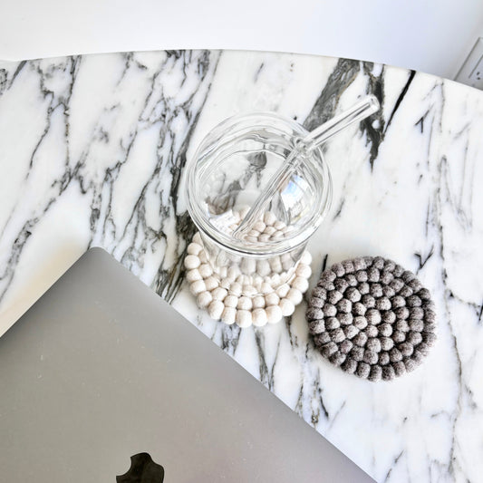 {{ product.title }} - {{ shop.name }}