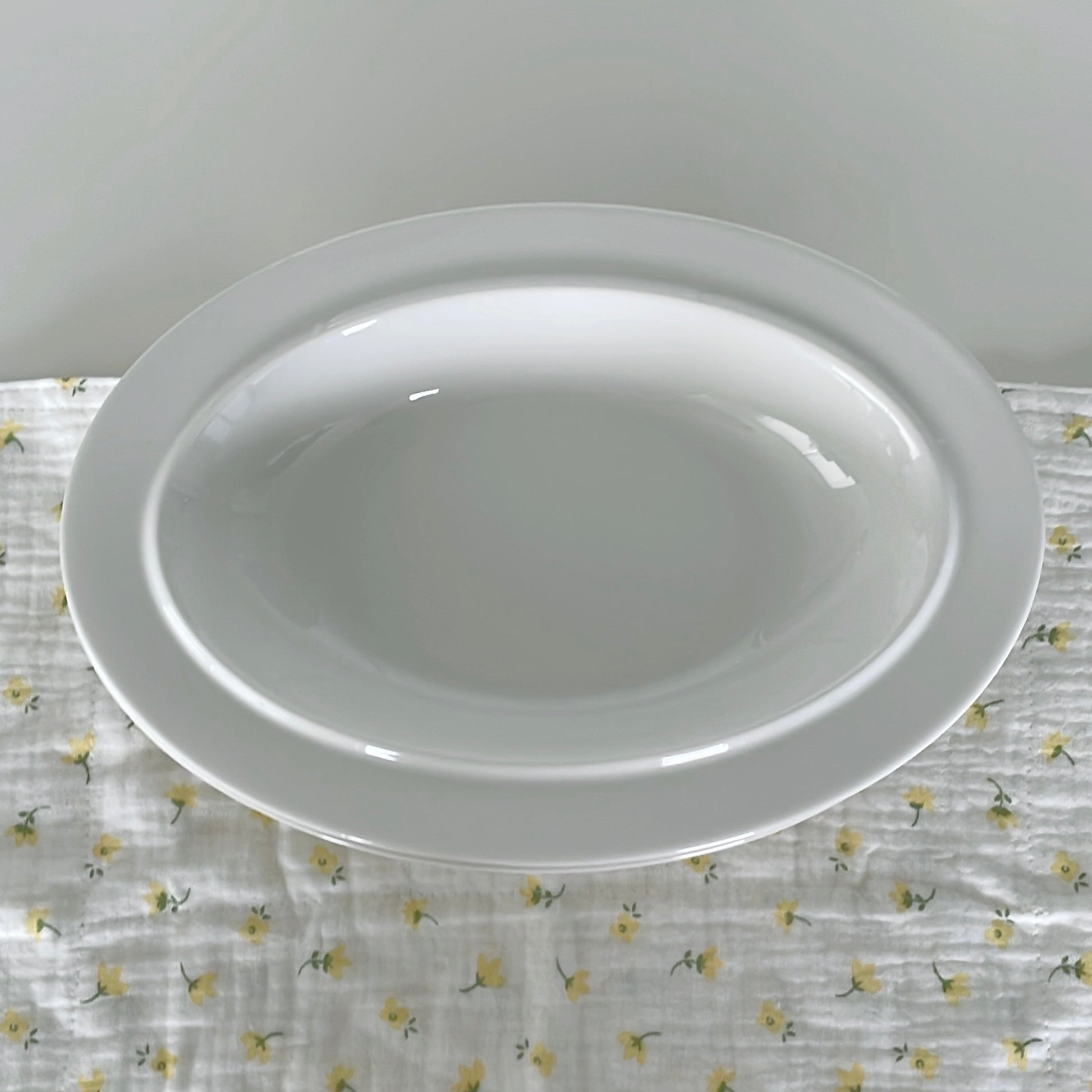 {{ product.title }} - {{ shop.name }}