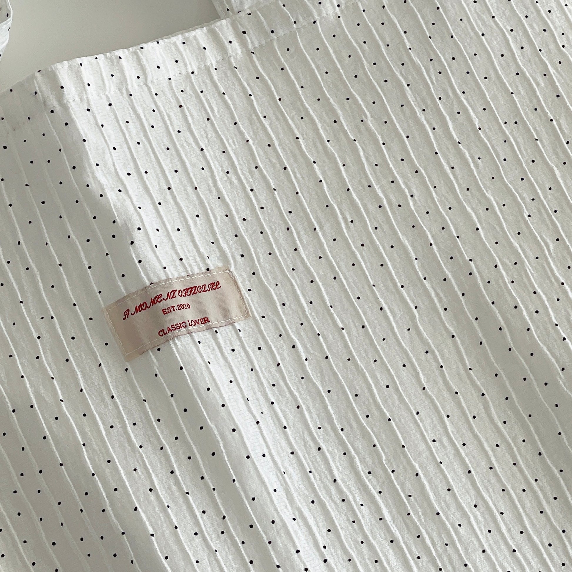 {{ product.title }} - {{ shop.name }}