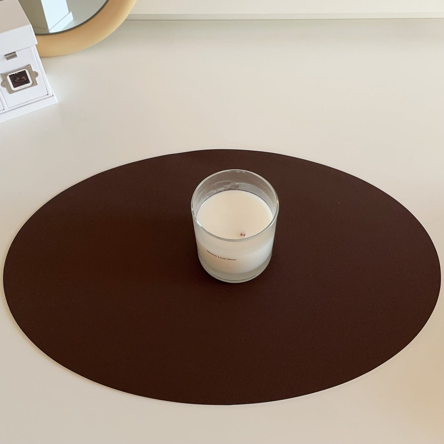 {{ product.title }} - {{ shop.name }}