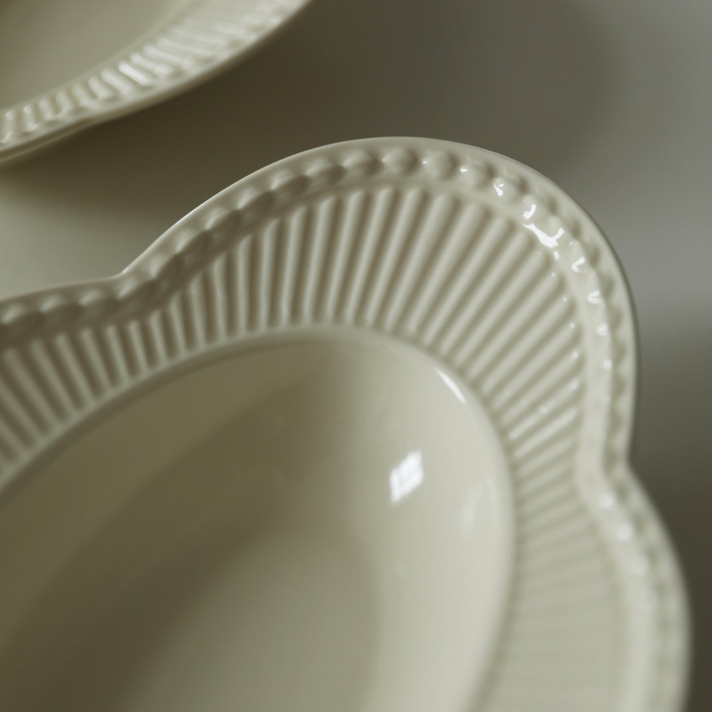 {{ product.title }} - {{ shop.name }}
