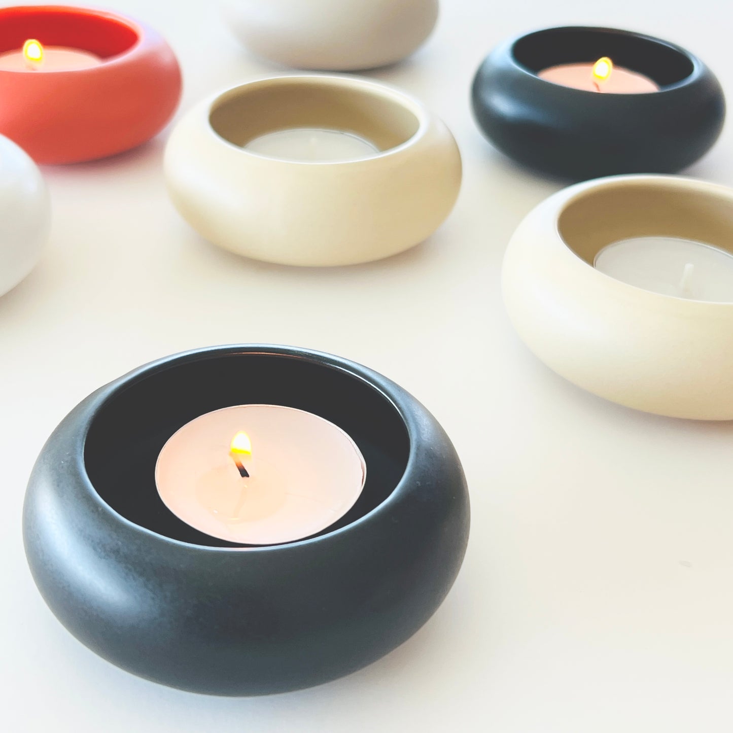 {{ product.title }} - {{ shop.name }}