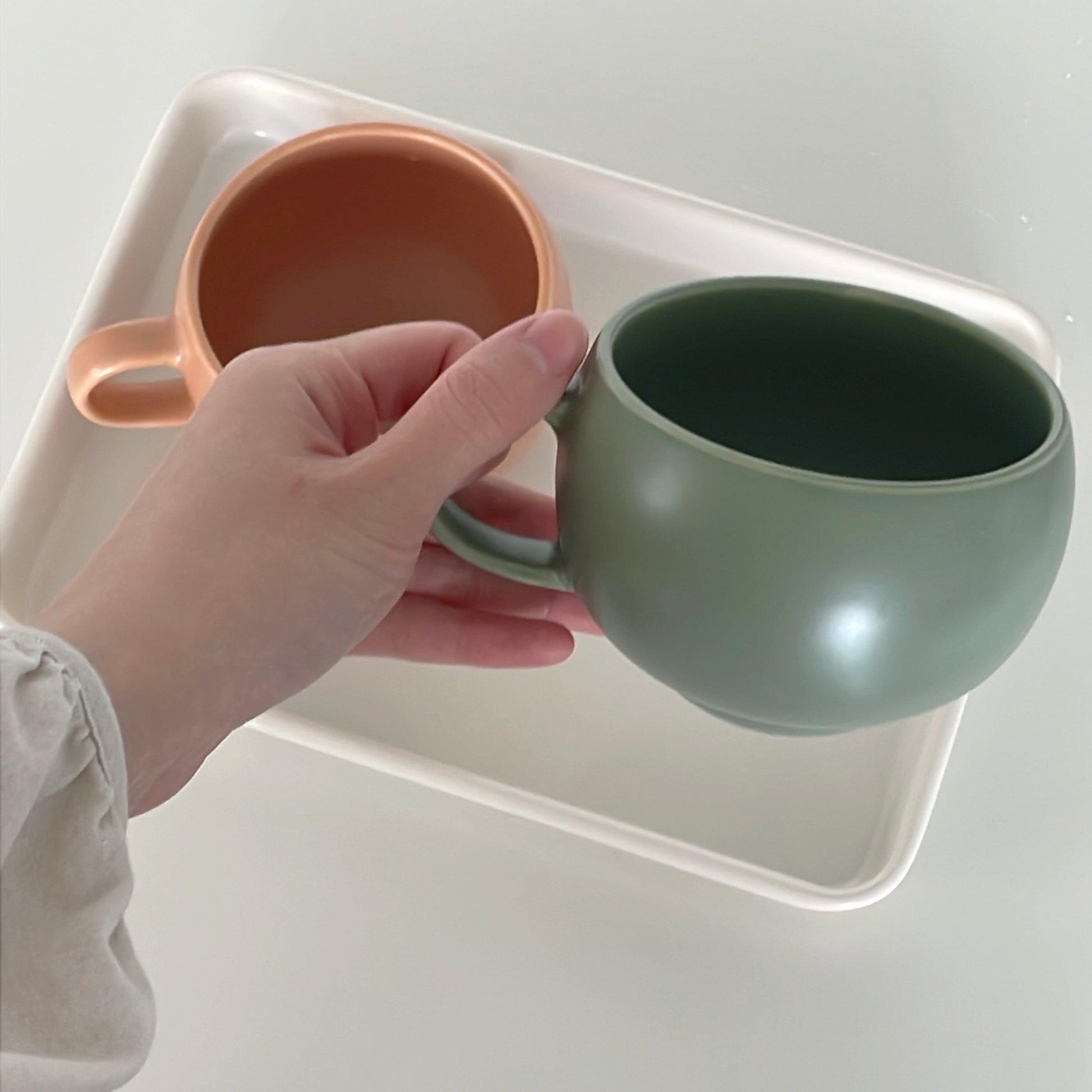 {{ product.title }} - {{ shop.name }}