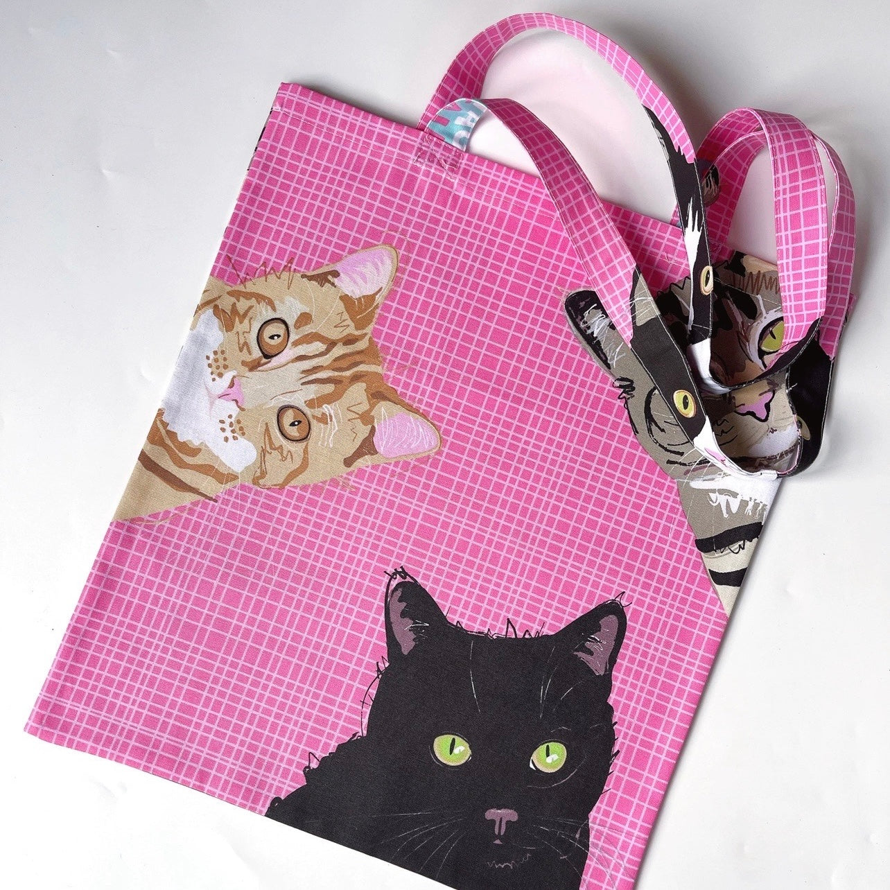 {{ product.title }} - {{ shop.name }}