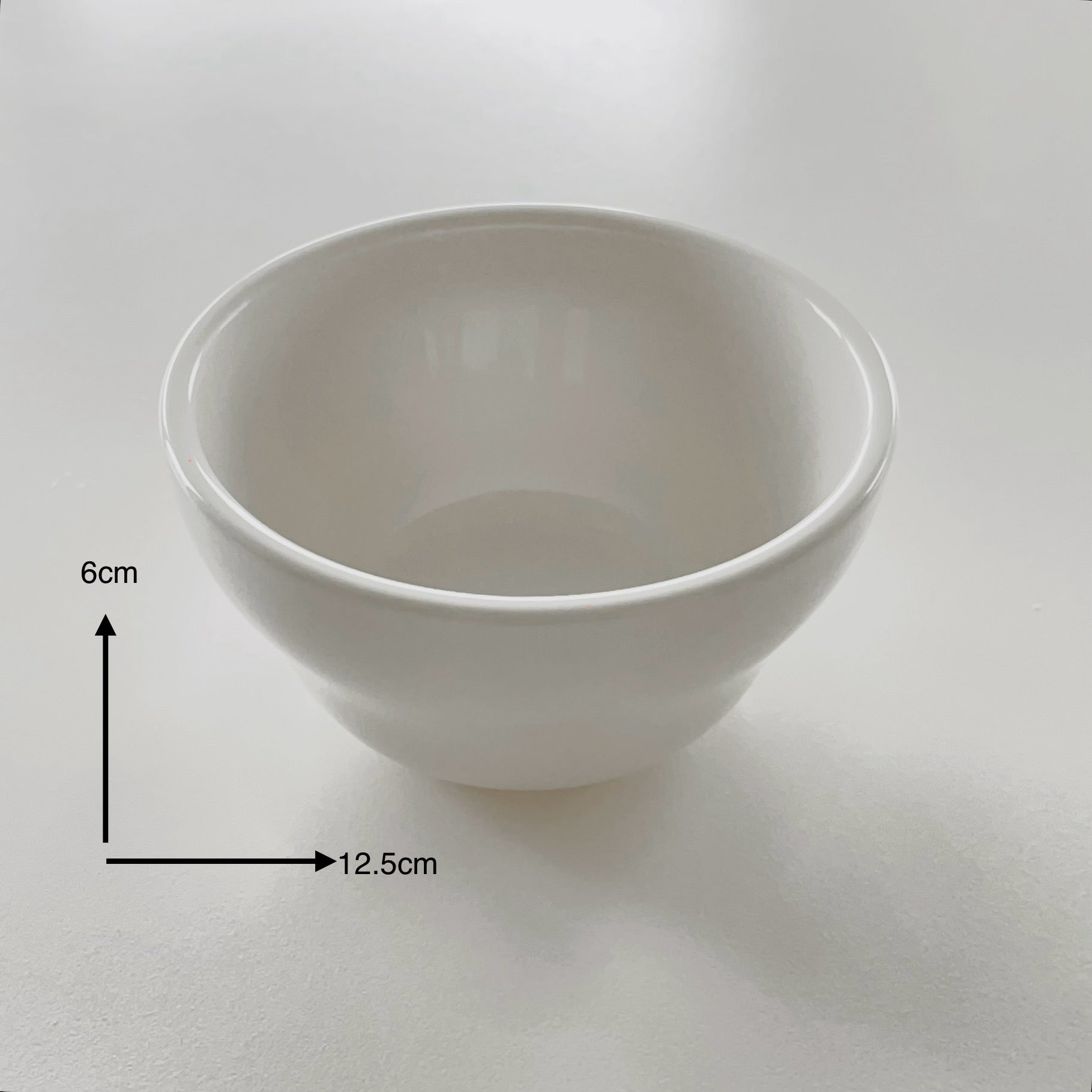 {{ product.title }} - {{ shop.name }}