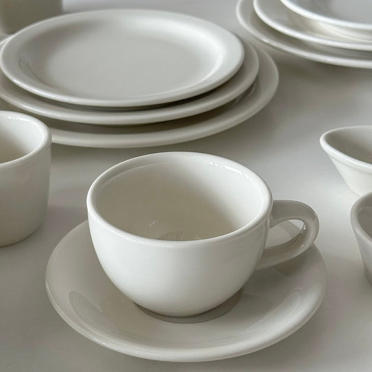 {{ product.title }} - {{ shop.name }}