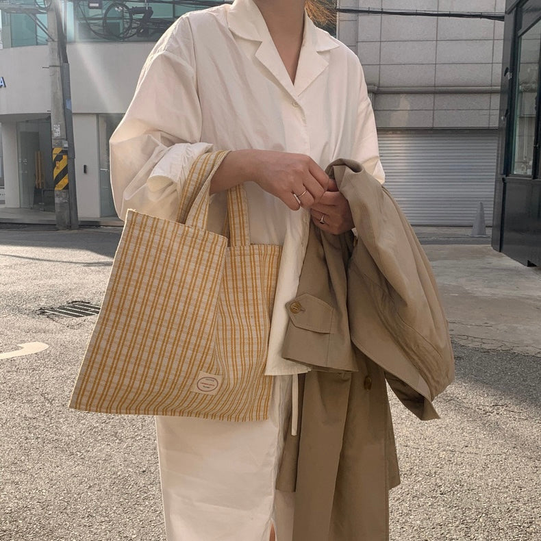 {{ product.title }} - {{ shop.name }}