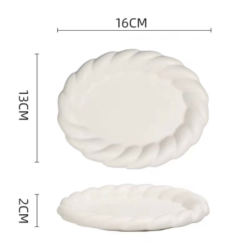{{ product.title }} - {{ shop.name }}
