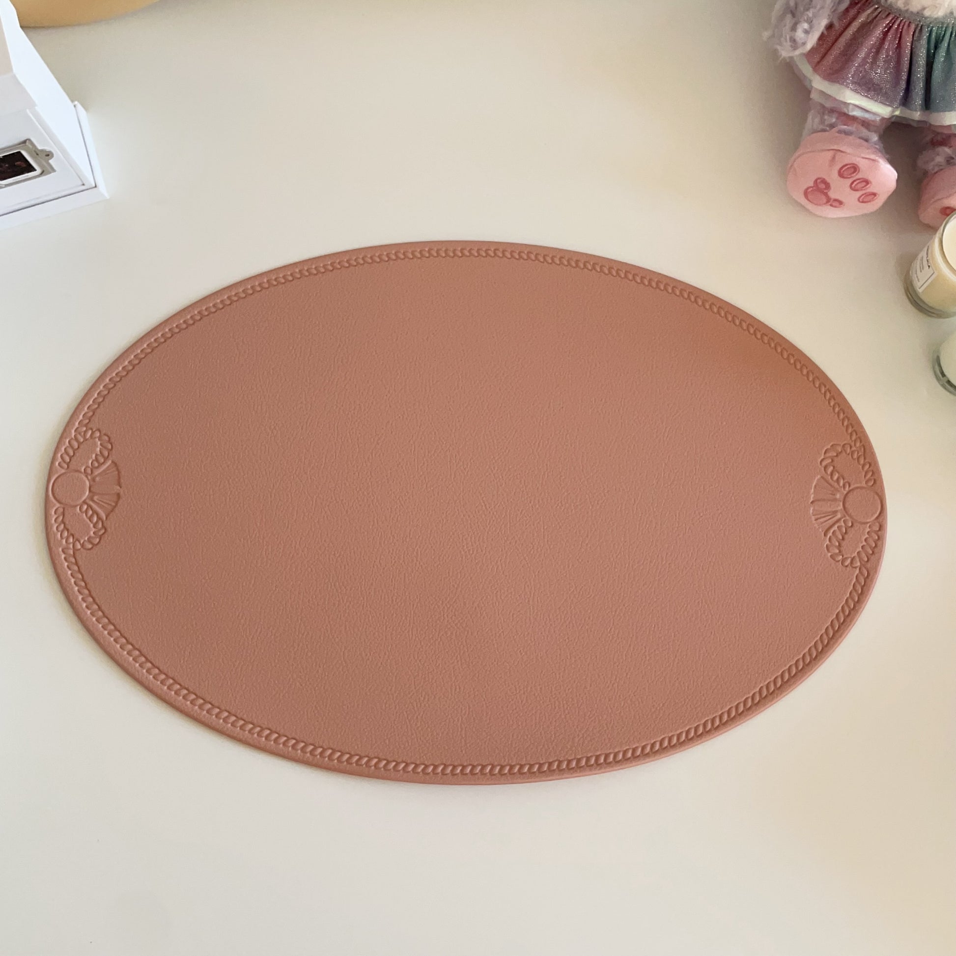 {{ product.title }} - {{ shop.name }}