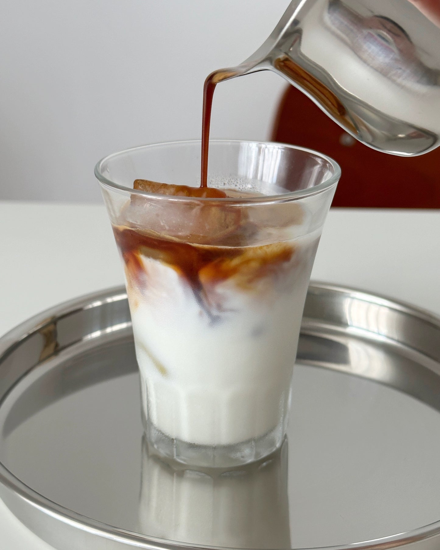 {{ product.title }} - {{ shop.name }}