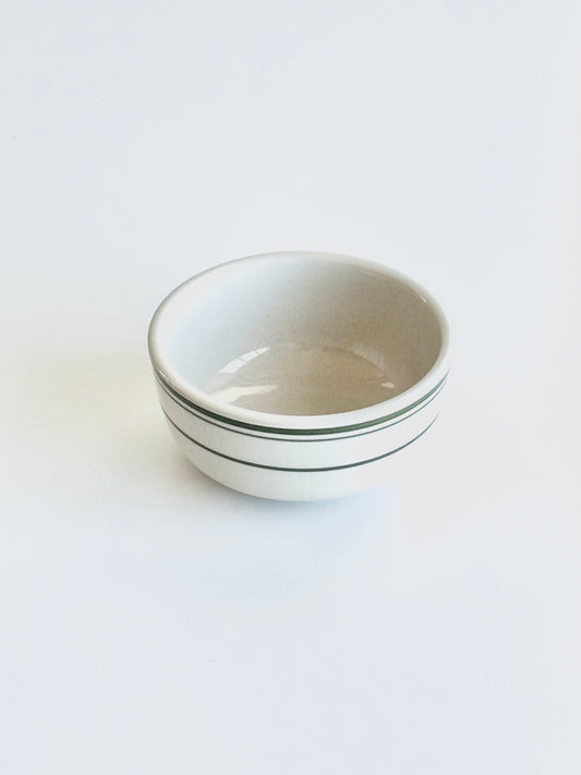 {{ product.title }} - {{ shop.name }}