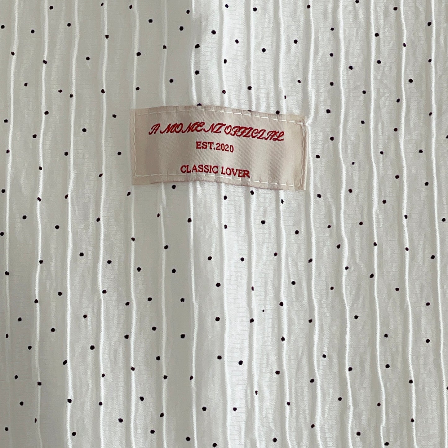 {{ product.title }} - {{ shop.name }}