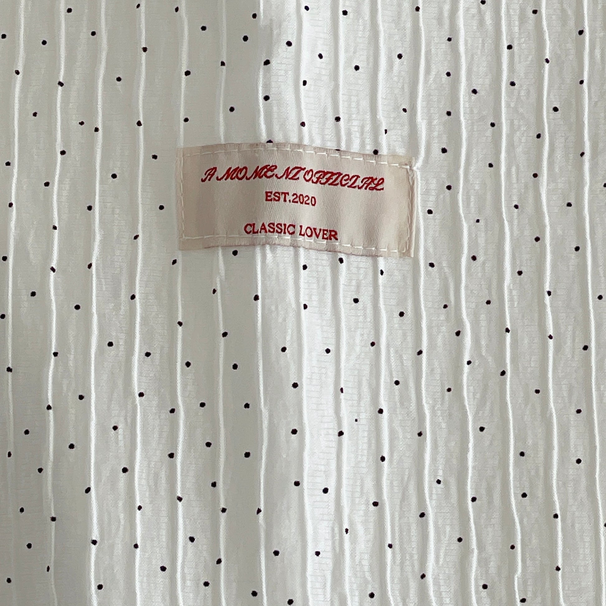 {{ product.title }} - {{ shop.name }}