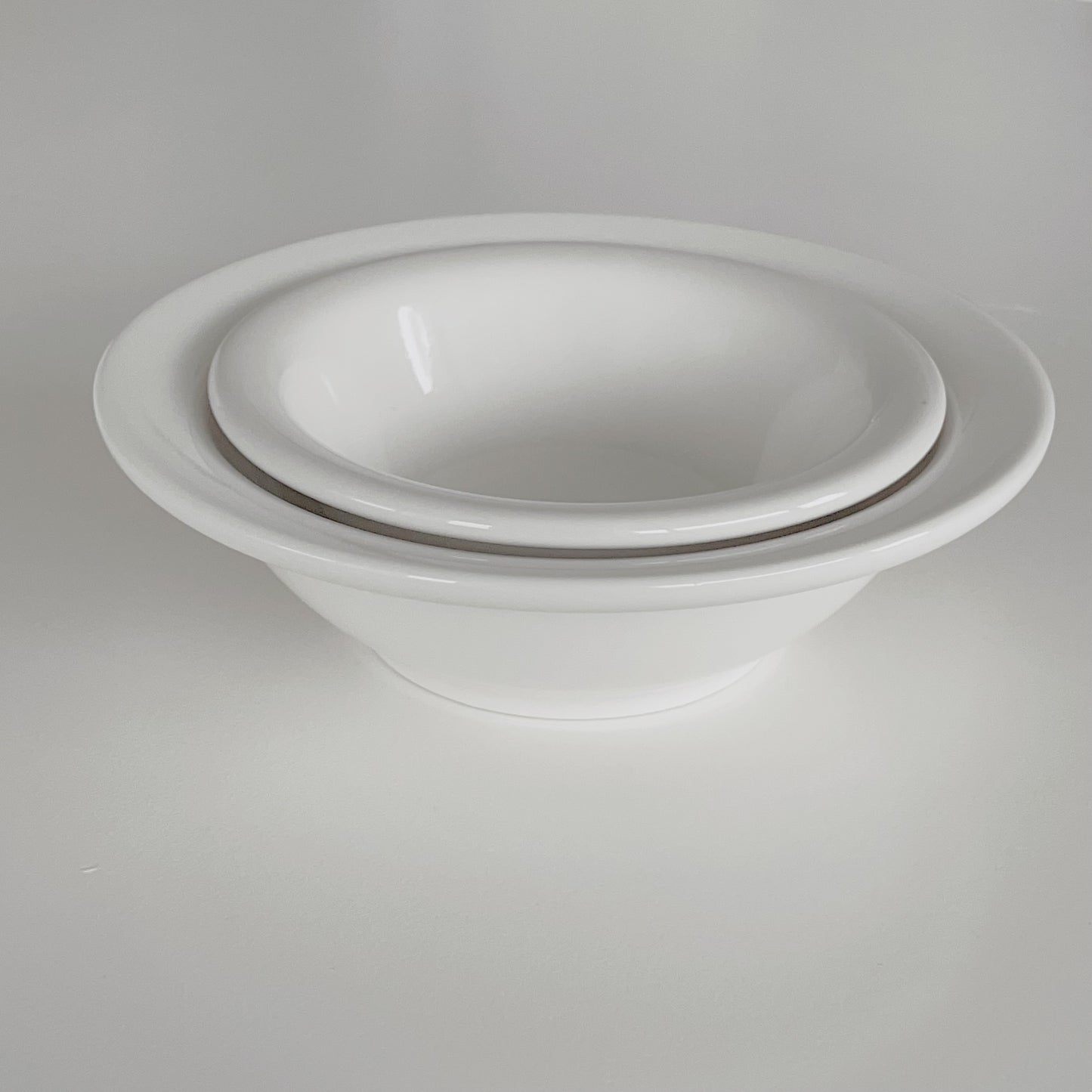 {{ product.title }} - {{ shop.name }}