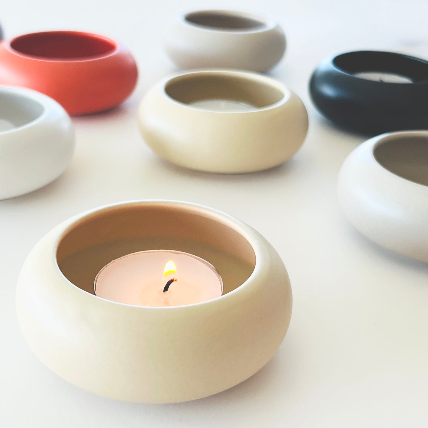 {{ product.title }} - {{ shop.name }}