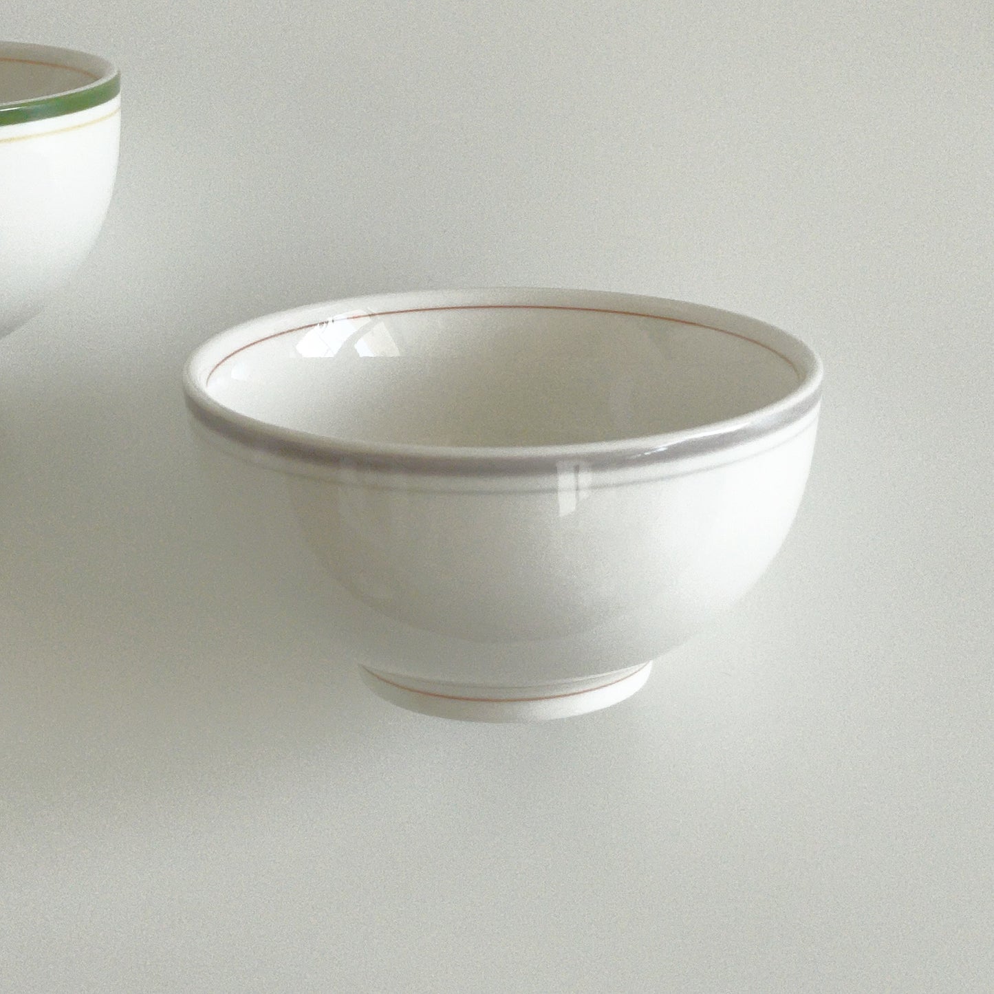 {{ product.title }} - {{ shop.name }}