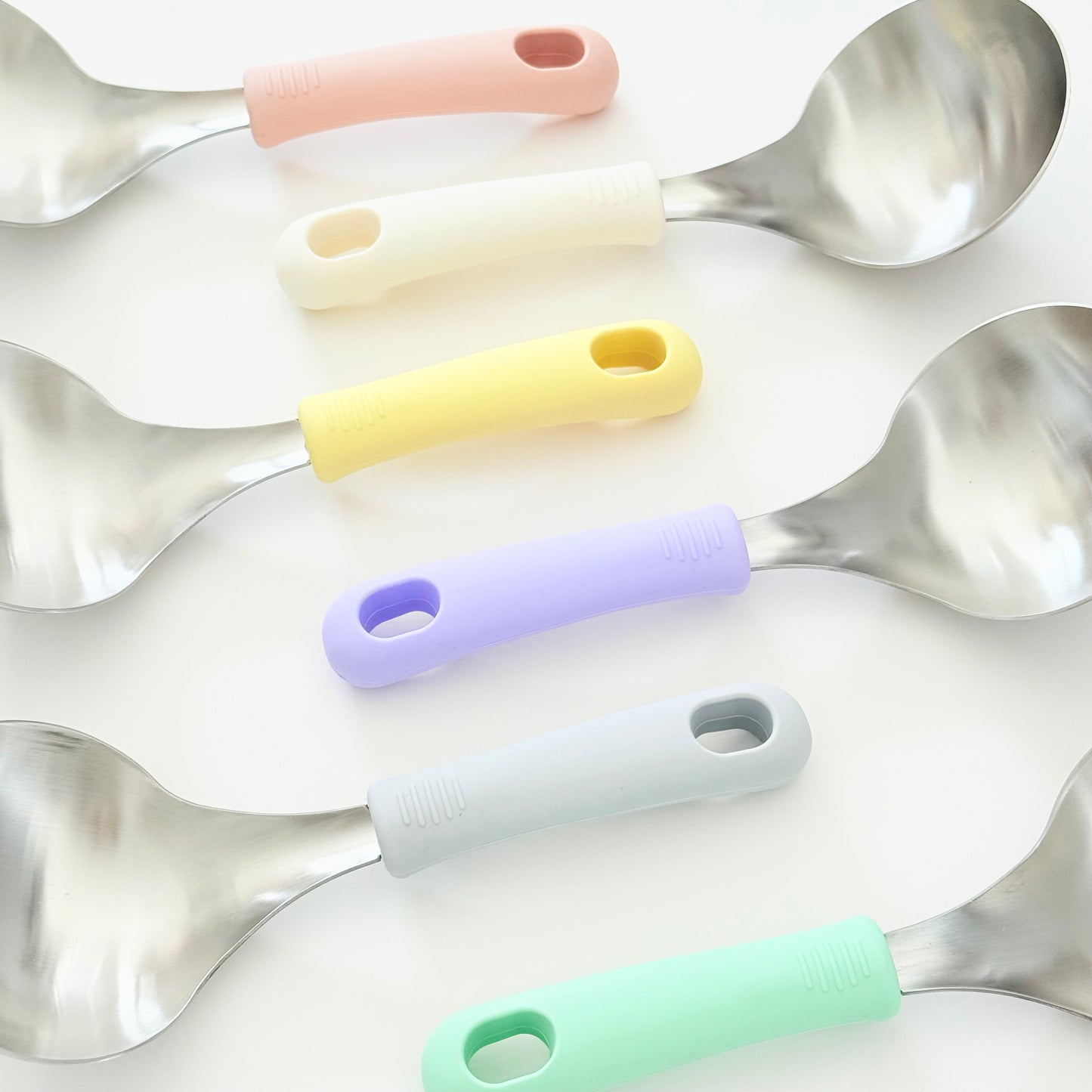 {{ product.title }} - {{ shop.name }}