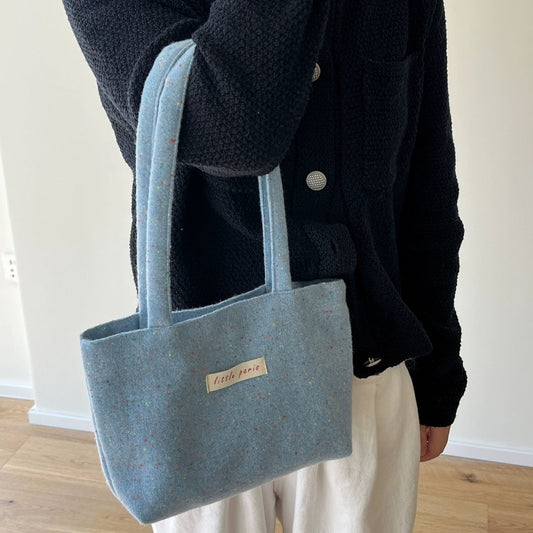 {{ product.title }} - {{ shop.name }}