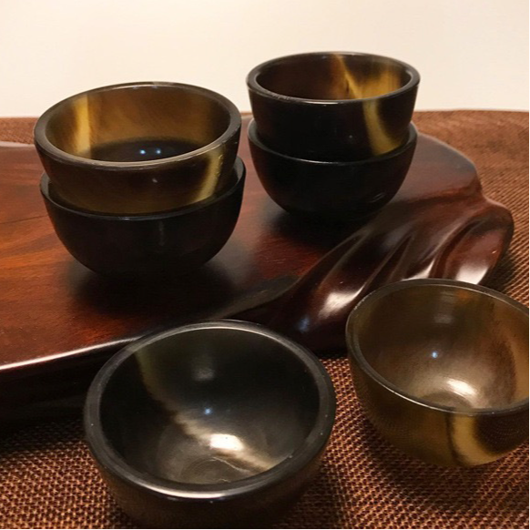 {{ product.title }} - {{ shop.name }}