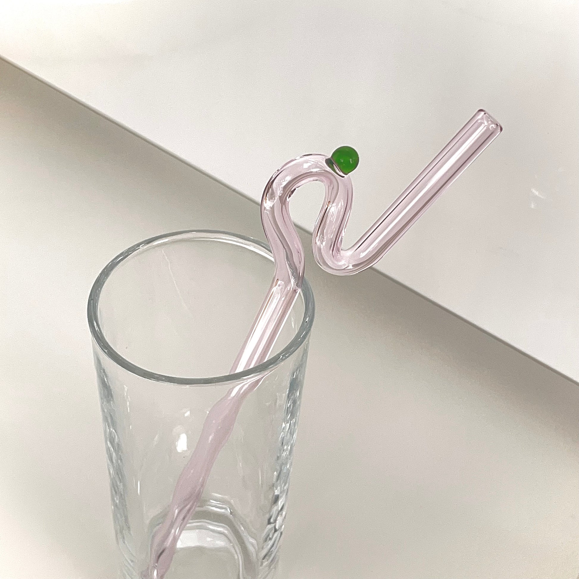 {{ product.title }} - {{ shop.name }}
