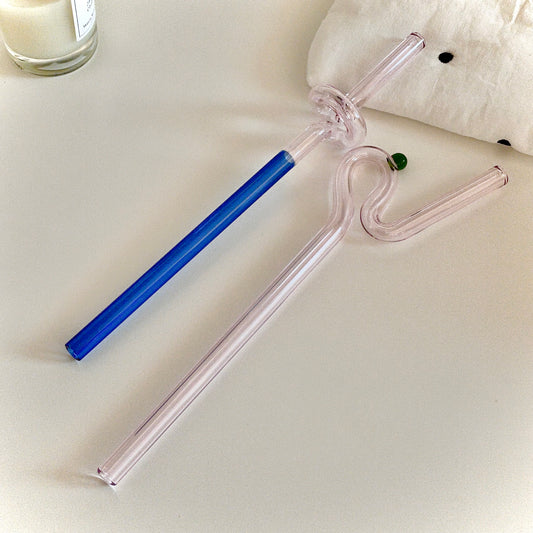 {{ product.title }} - {{ shop.name }}