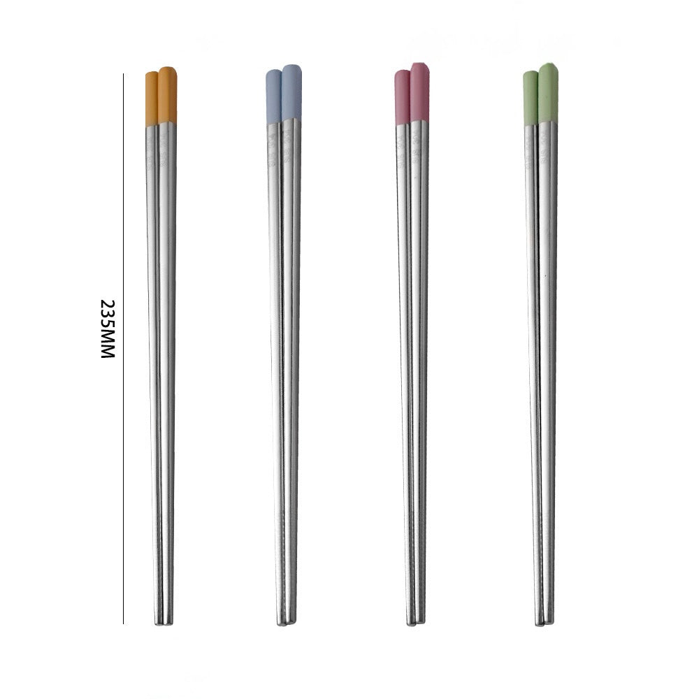 {{ product.title }} - {{ shop.name }}