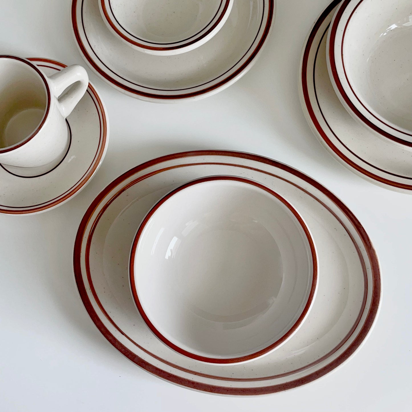 {{ product.title }} - {{ shop.name }}