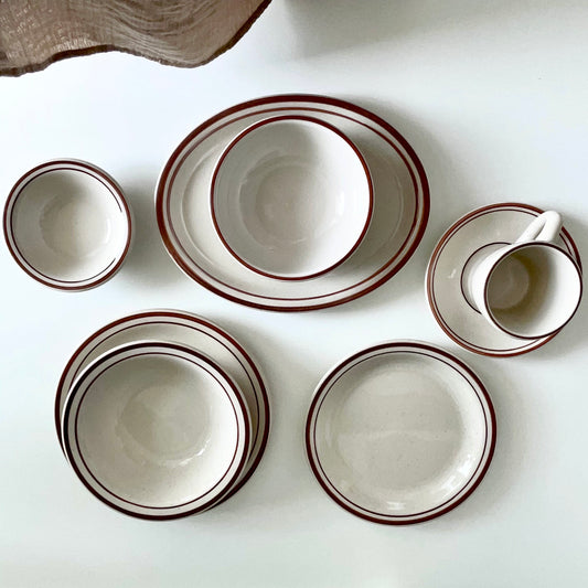 {{ product.title }} - {{ shop.name }}