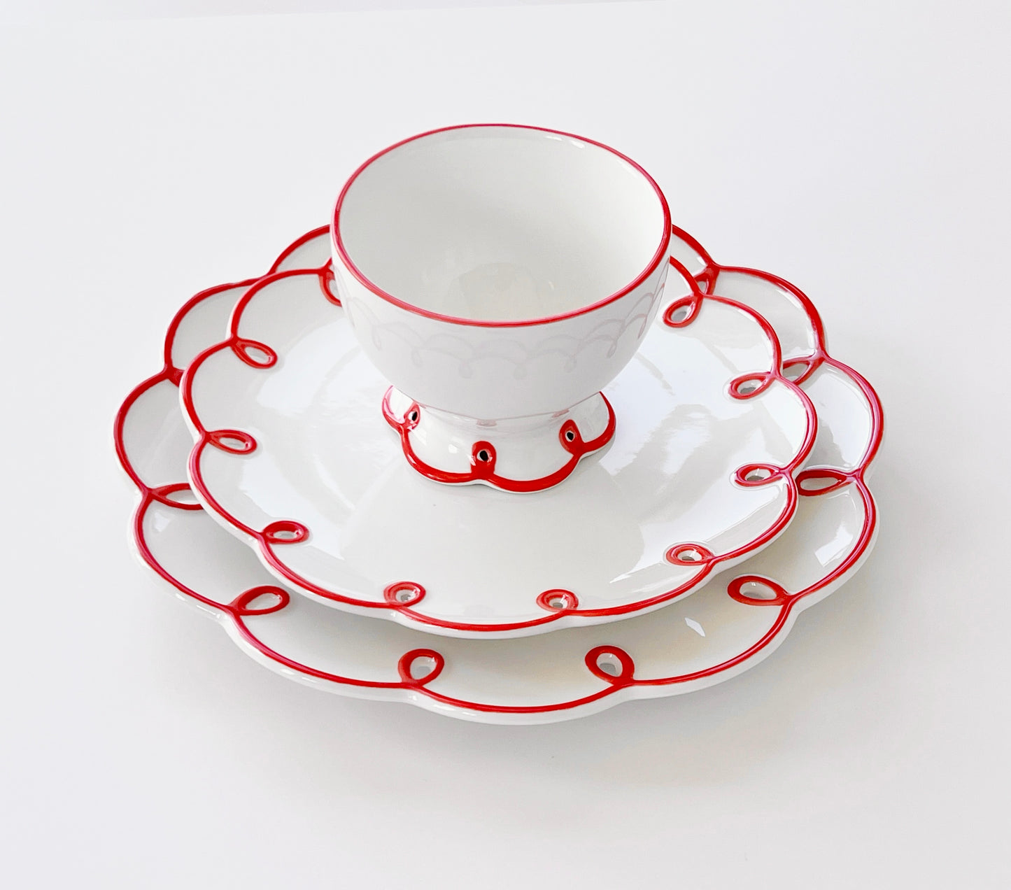 {{ product.title }} - {{ shop.name }}