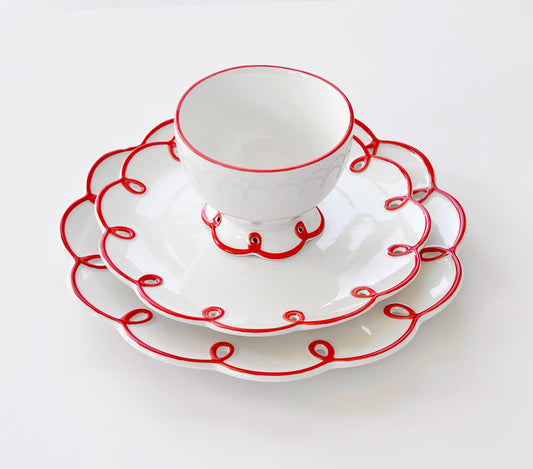 {{ product.title }} - {{ shop.name }}