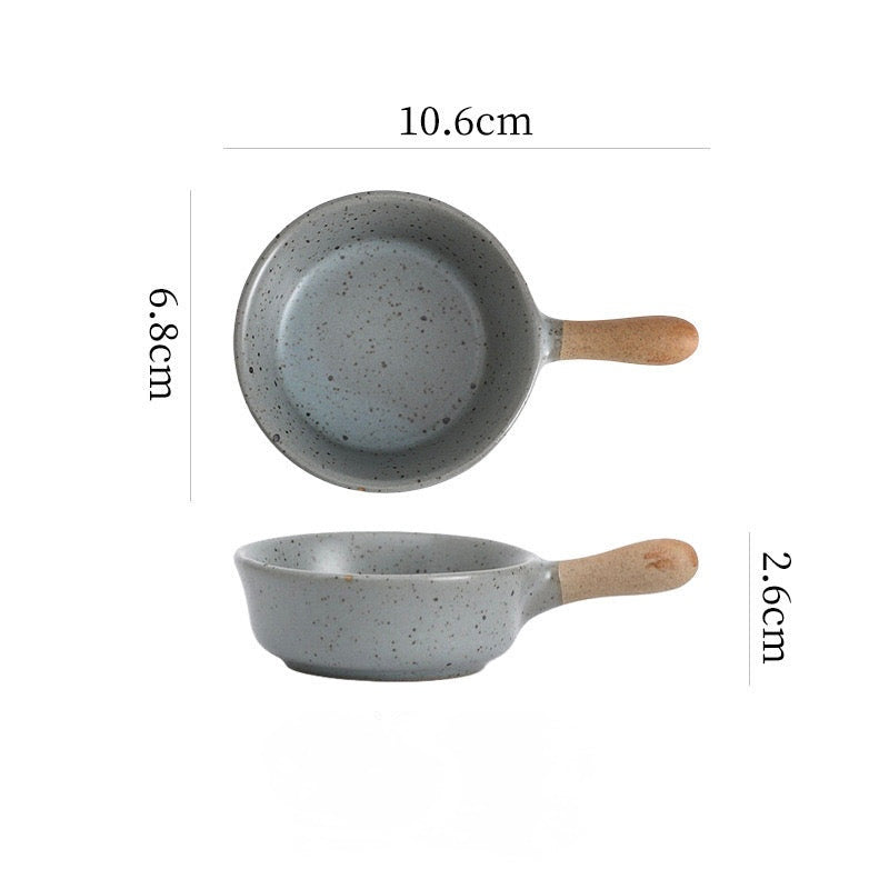 {{ product.title }} - {{ shop.name }}